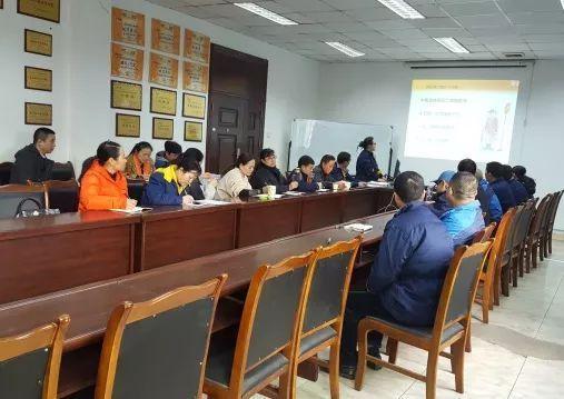 為什么中介介紹工作多是電子廠？工廠為何不自招？現(xiàn)實原因剖析