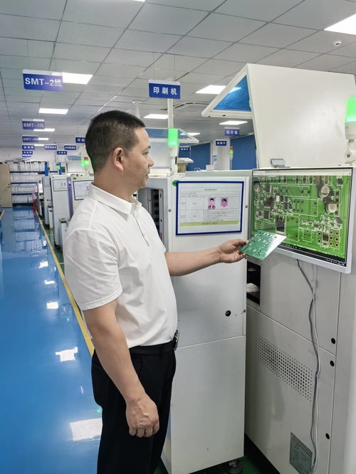 新經濟再出發(fā) 打工人松弛感，隱藏于AI辦公軟件與職業(yè)中介服務中